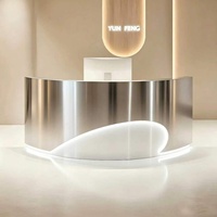 QT-272X Meuble de rangement semi-circulaire en acier inoxydable au design minimaliste moderne pour salon de beauté, bar ou caisse