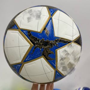 Balón de Fútbol Profesional de Alta Calidad con Logotipo Personalizado, Tamaño 5 para Entrenamiento de Adultos, Unión Térmica de PU, Precio de Fábrica - Product Image 1