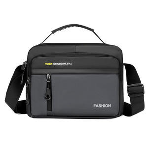 Sac bandoulière de créateur pour homme, étanche en PU, sacoche de poitrine, sac banane, sac de taille pour activités de plein air - Product Image 2