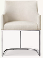 Fauteuil de salle à manger moderne à dossier haut incliné, enveloppé de lin crème, avec accoudoirs en forme de boîte et base cantilever en métal blanc poli