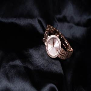 นาฬิกาควอทซ์ลำลองแนวสปอร์ตที่สร้างขึ้นด้วยเคสที่ทนทานและมีสไตล์เรียบง่ายพร้อมความอเนกประสงค์ในช่วงสุดสัปดาห์ - Product Image 2