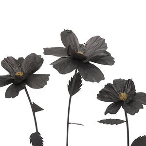 Colonne de fleurs en papier noir et blanc artisanale française, nouvelle décoration de mariage, centre de table, décorations de mariage - Product Image 5