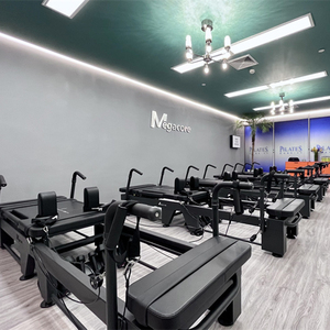 Megacore High-end fabrika doğrudan ticari Pilates Reformer stüdyo Reformer Pilates Yoga Fitness Pilates Reformer makinesi