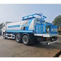 Nouveau Shacman 6*4 Diesel camion-citerne d'eau 375 chevaux 4x2 roue motrice avec moteur de pompe-pour une utilisation par arroseur au Pérou