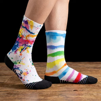 Chaussettes d'été pour hommes, personnalisées avec logo, tie-dye, asymétriques, effet éclaboussures de peinture, graffiti arc-en-ciel, pour skateboard, vente en gros