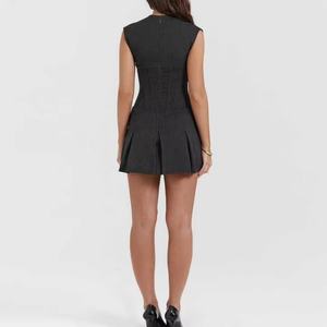 Fabricants de vêtements OEM ODM, vêtements 2025, robe corset sexy sans manches à col en V, robe courte plissée pour femmes - Product Image 2