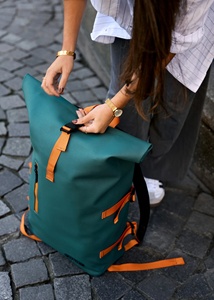 Sac à dos Roll Top haut <span class=keywords><strong>de</strong></span> gamme en cuir pour la <span class=keywords><strong>ville</strong></span> avec finitions en cuir écologique, sac à dos décontracté pour l'université, l'école, les sorties quotidiennes, pour hommes et femmes, avec compartiment pour ordinateur portable - Product Image 6