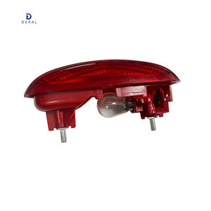 Cola trasera roja Tercera parada de freno Lámpara DE SEGURIDAD Coche Led 7700308721 para <span class=keywords><strong>Renault</strong></span> - Product Image 1