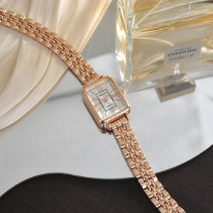 Reloj Digital Deportivo Ovalado de Moda con Estilo Nuevo, Caja de Aleación, Correa de Acero, Función de Alarma, Diseño Unisex - Product Image 3