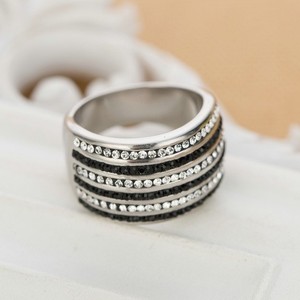 Anillo de Acero de Titanio de 20 mm para Mujer, con 6 Líneas de Diamantes Negros y Blancos, Diseño Geométrico, Anillo de Moda, Joyería de Regalo - Product Image 2