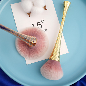 Brosse de nettoyage de poussière pour ongles à long manche, douce au toucher, pour salon de manucure professionnel, également utilisable comme pinceau à poudre de maquillage - Product Image 1