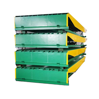 Plateforme de chargement hydraulique stationnaire pour parcs logistiques extérieurs, avec bord de quai galvanisé, antirouille et anti-impact