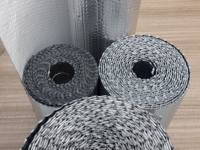 Rouleau d'isolation thermique réfléchissant en feuille de bulles 3/4 mm, barrière radiante pour bâtiments en acier et en métal et entrepôts industriels