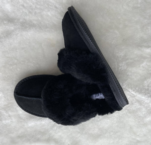 Sample Support Fuzzy Soft Indoor Women Winter Sheepskin Fur slippers Real Fur House slippers <strong>Comfy</strong> Black Fur <strong>Slides</strong> for Women - Product Image 4