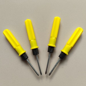 Destornillador de Doble Uso, Amarillo, de 3 y 4 Pulgadas, Cabeza Phillips, Hoja de Acero al Carbono, Recubrimiento de Zinc, para Reparaciones Generales - Product Image 1