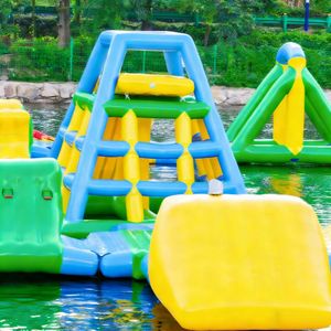 Set di Giochi Gonfiabili Galleggianti per Piscine, Laghi e Mare, Grandi Attrazioni Acquatiche Non Elettriche per Parchi e Divertimento - Product Image 3