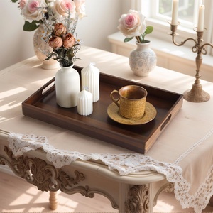 Plateau de service <span class=keywords><strong>en</strong></span> <span class=keywords><strong>bois</strong></span> d'acacia écologique avec poignées, design rectangulaire décoratif pour les fêtes, à utiliser dans le salon, la cuisine, le <span class=keywords><strong>comptoir</strong></span> - Product Image 5