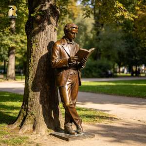 Scultura in Bronzo a Grandezza Naturale di Uomo Seduto con Libro, Personalizzabile per Parchi e Spazi Esterni - Product Image 2