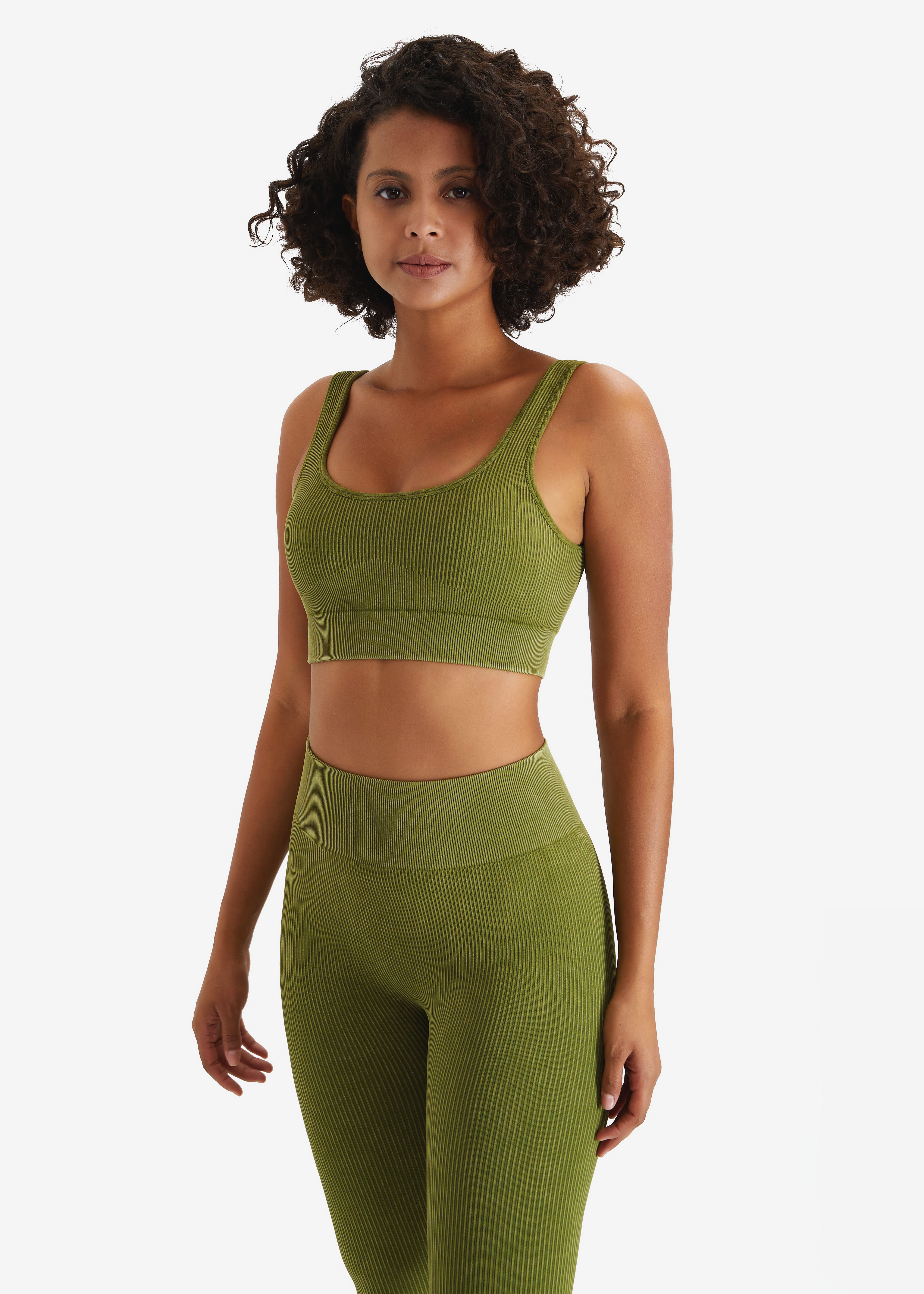 สีเขียว