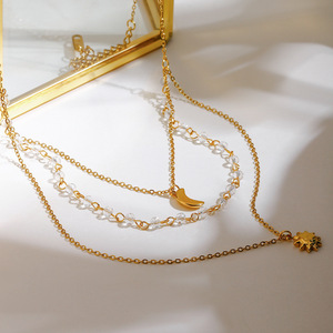 Collier superposé doré avec breloques étoile et lune, perles de cristal, bijoux multi-brins, cadeau pour femme - Product Image 3