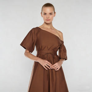 <span class=keywords><strong>Vestido</strong></span> Maxi Casual <span class=keywords><strong>de</strong></span> Algodón Marrón con un Hombro Descubierto y Bolsillos para Mujer, Estilo Línea A, Ideal para Verano, Playa, Vacaciones y Fiestas, OEM ODM Personalizado - Product Image 4