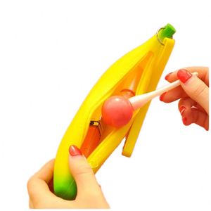 Pochette de papeterie personnalisée Kawaii, mignonne, de dessin animé, originale, petite, en silicone 3D, en forme de banane, pour les enfants d'âge scolaire, les filles - Product Image 1
