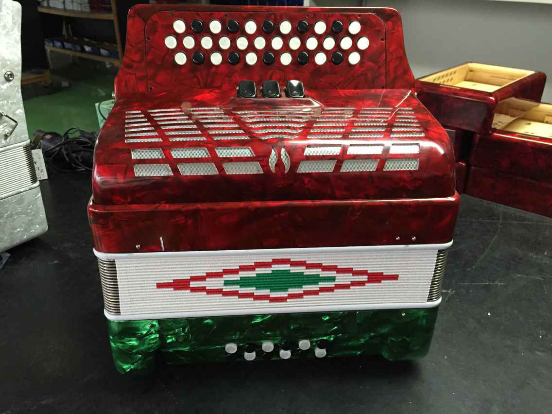 34ボタン12ベース3/0レジスタDiatonicボタンアコーディオン (B3412