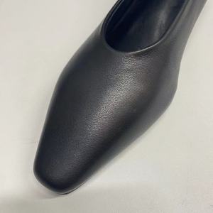 Chaussures habillées pour femme en cuir de vachette véritable, à enfiler, talon chaton 5 cm, pour l'été, idéales pour les réunions d'affaires et le bureau, personnalisables avec logo, directement de l'usine. - Product Image 5