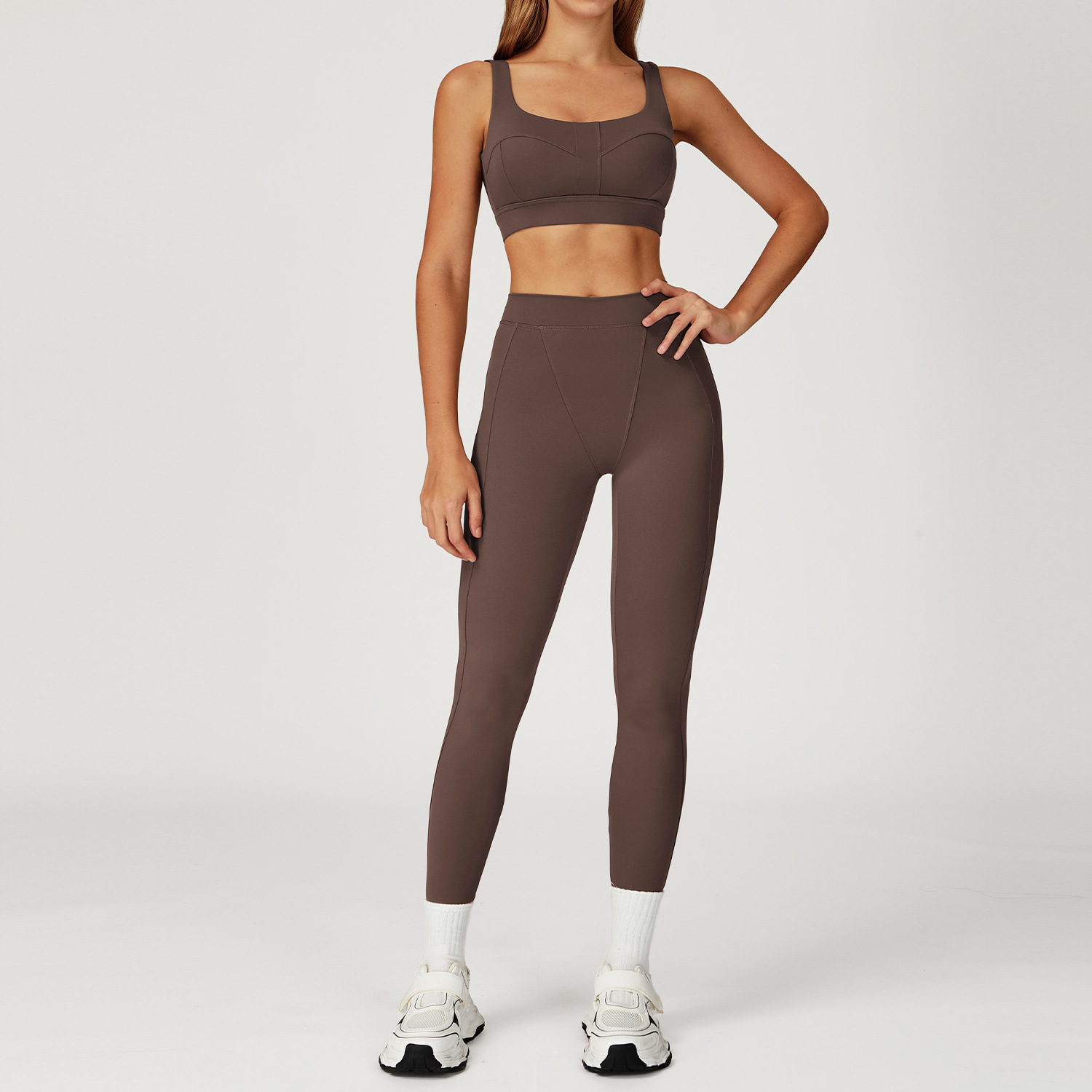 Soutien-gorge et leggings marron