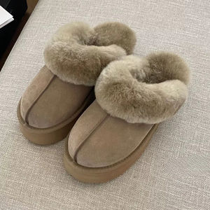 Bottes de neige chaudes pour hommes et femmes, chaussures d'extérieur, fabricants de tissus pour le dessus des chaussures, vente en gros et personnalisation, pantoufles d'hiver en laine - Product Image 1