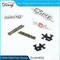 Étiquettes métalliques personnalisées avec logo, marquage en relief, quincaillerie pour sacs à main, vêtements, chaussures, abayas, hijabs, accessoires, haute qualité