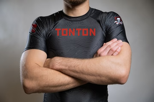 تونتون مخصص للرجال قميص قصير الأكمام مضاد للطفح الجلدي سريع الجفاف UPF 50 + ملابس سباحة للبالغين مضادة للاشعة فوق بنفطية الجري - Product Image 5