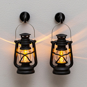 Mini Lámpara LED Vintage Negra/Blanca con Forma <span class=keywords><strong>de</strong></span> Lámpara <span class=keywords><strong>de</strong></span> Queroseno, Luz <span class=keywords><strong>de</strong></span> Vela sin Llama, Decoración Interior y Exterior para Halloween y <span class=keywords><strong>Navidad</strong></span> - Product Image 1