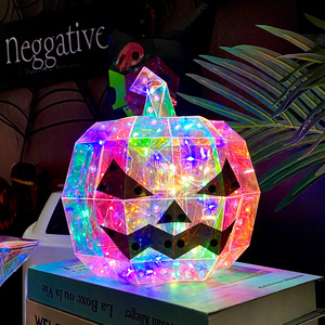 Linterna de Calabaza Láser con Degradado <span class=keywords><strong>Iridiscente</strong></span> para Ambiente Festivo, Luz LED de Calavera Fantasma, Accesorio para Fotos de Redes Sociales, Material PET - Product Image 4