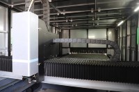 Machine de découpe laser à fibre CNC industrielle robuste BEKE 4020 6KW pour tôles métalliques, idéale pour la fabrication de meubles à l'échelle industrielle