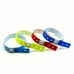 Pulsera de PVC Desechable Personalizada con Logotipo, Color y Tamaño a Medida - Venta al por Mayor, Ecológica, Tejida, para Conciertos, Parques de Atracciones - Product Image 1