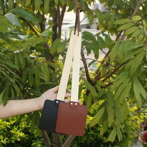Raquettes à mouches en cuir durable avec manche long en bois de PU, fournitures de jardin, raquette à mouches pour l'extérieur - Product Image 2