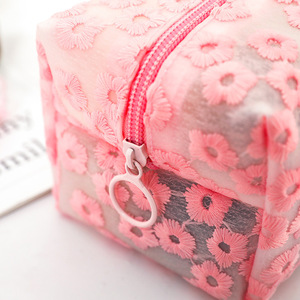 Bolsa de Maquillaje EVA Bordada con Pequeñas Margaritas, Impermeable, Portátil, para Viaje, Almacenamiento de Cosméticos, Bolsa de Aseo para Venta al Por Mayor - Product Image 6
