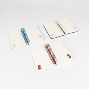 Diario A7 con Motivo Leopardato e Orsetto, Mini Quaderno a Spirale, 100 Fogli, Copertina Personalizzabile, Stampa a Colori, Simpatico Cartone Animato di Animali - Product Image 4