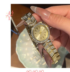 Reloj de Mujer con Aspecto Iced Out, Reloj de Cuarzo con Brazalete de Aleación de Lujo y Gran Atractivo - Product Image 6