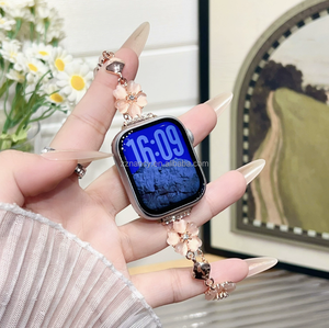 Bracelet pour Apple Watch avec chaîne en diamant chat mignon, 44 mm, 40 mm, 46 mm, 45 mm, 49 mm, 42, 41, 38 mm, bracelet pour femme pour iWatch série 10, 9, <span class=keywords><strong>8</strong></span> - Product Image 4