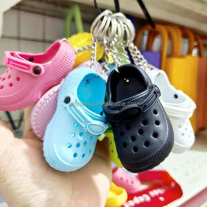 <span class=keywords><strong>Prix</strong></span> d'usine, porte-clés 3D en EVA, porte-clés en forme de chaussure, accessoires, porte-clés, breloques en PVC, vente en gros, mini sabots d'été, porte-clés en forme de chaussures - Product Image 5