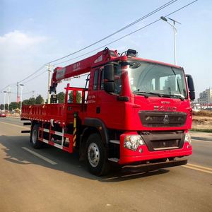 Grue télescopique montée sur camion Sinotruk Ho Wo TX 4*2 8 tonnes pour levage mécanique - Product Image 4