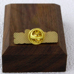 Spilla in Metallo con Nome Personalizzato, Distintivo con Iniziali Incise - Product Image 5