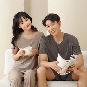 Coppia <span class=keywords><strong>taglie</strong></span> <span class=keywords><strong>forti</strong></span> <span class=keywords><strong>pigiama</strong></span> giama giama giama a giama da salotto Set di pigiami da <span class=keywords><strong>uomo</strong></span> all'ingrosso in seta di ghiaccio sottile - Product Image 5