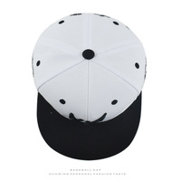 Groothandel op maat gemaakte logo 3D kroon borduurwerk flat brim baseball pet verstelbare snapback gestructureerd voor streetdance buiten