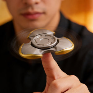 Juguete Antiestrés EDC Personalizado Más Vendido, Spinner de Mano de Metal, <span class=keywords><strong>Gadget</strong></span> de Descompresión Unisex de Aleación para Reducir el Estrés - Product Image 4