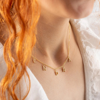 Collier EManco personnalisé avec plusieurs lettres, breloques en zircon, chaîne à maillons espacés, bijoux délicats pour anniversaire, Noël, festival