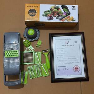 Mandoline multifonctionnelle 16-en-1 : Hachoir manuel pour fruits et légumes, coupe-légumes, hachoir à fruits et légumes - Product Image 5