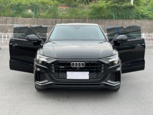 <span class=keywords><strong>Audi</strong></span> <span class=keywords><strong>Q8</strong></span> 2022 55 TFSI Luxury Sport Edition 5 porte 5 posti <span class=keywords><strong>SUV</strong></span> - Product Image 5